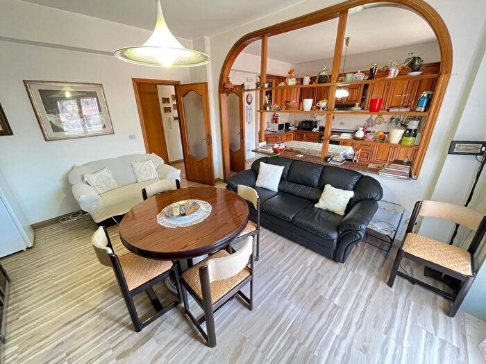 Appartamento trilocale in vendita in Vico Salemi, Reggio Calabria