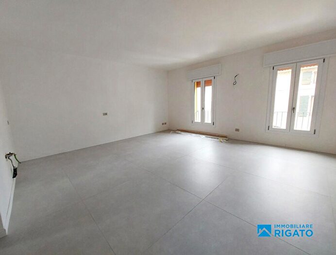 Appartamento quadrilocale in vendita in Bassano Del Grappa