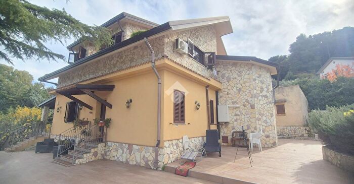 Casa con 5 locali in vendita in Sp, Monreale