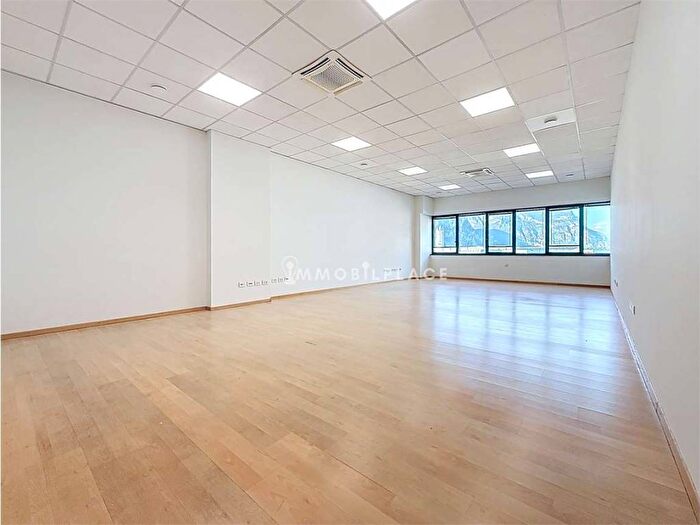 Appartamento con 6 locali in affitto in Mezzocorona