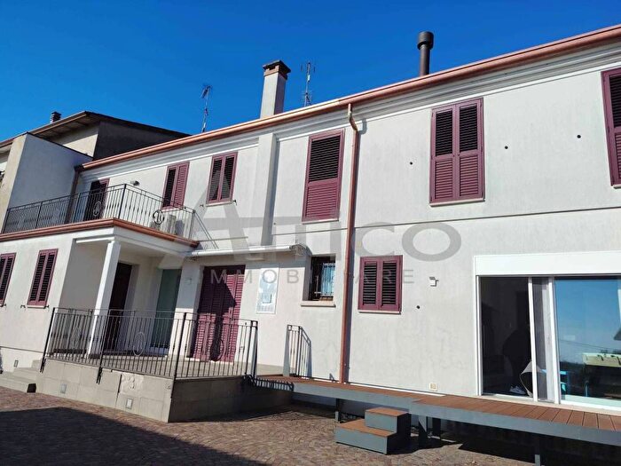 Casa con 6 locali in affitto in Via Giovanni Pozzato, Grignano Polesine Roverdicrè, Rovigo