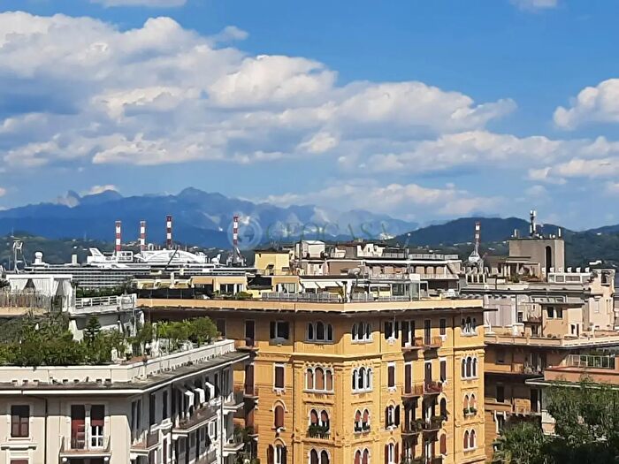 Appartamento con 6 locali in vendita in La Spezia