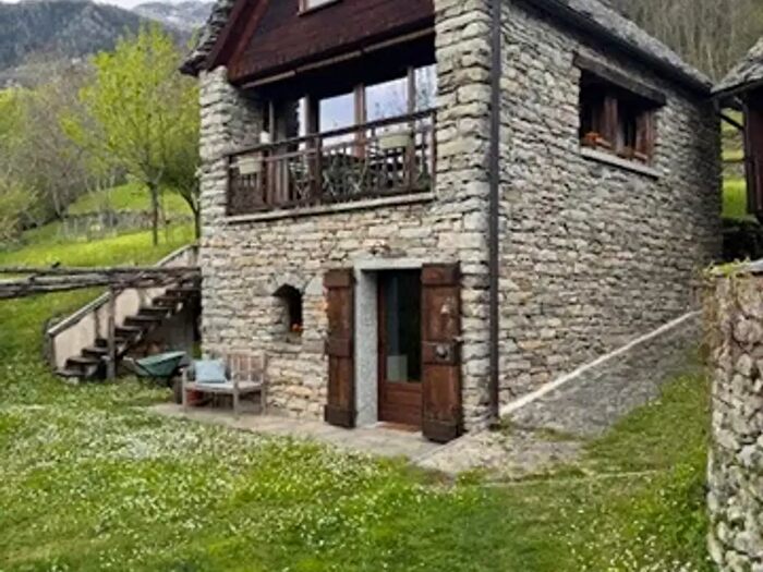 Casa quadrilocale in vendita in Varzo