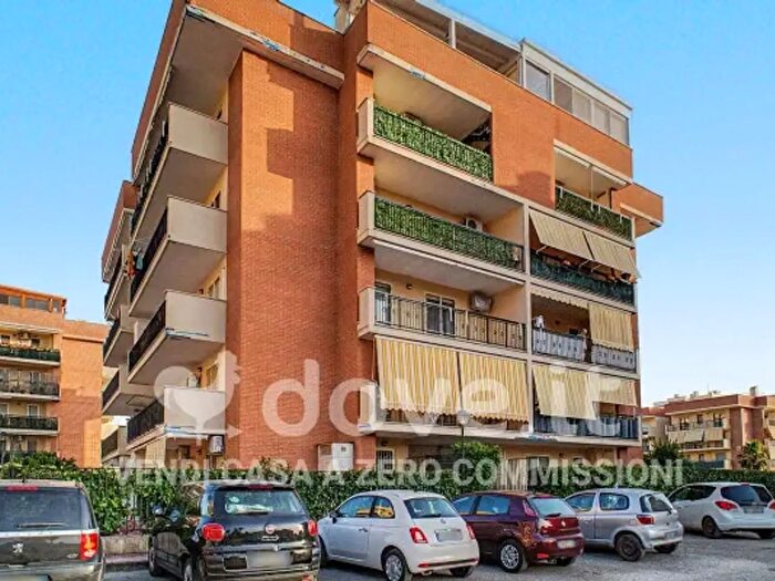 Appartamento trilocale in vendita in Via Attica, Taranto