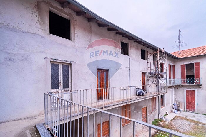 Casa con 6 locali in vendita in Olgiate Olona