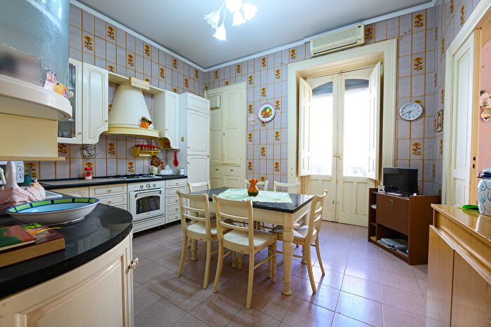 Casa con 8 locali in vendita in Via Gozzi, Santa Croce Camerina