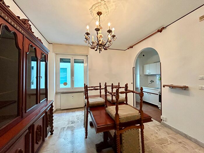 Appartamento quadrilocale in vendita in Via Trento, Acqui Terme