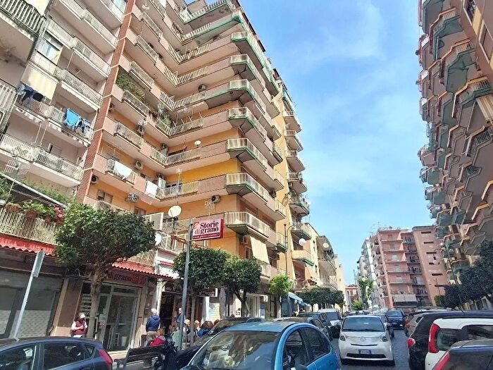 Appartamento quadrilocale in vendita in Via dei Mille, Torre Annunziata