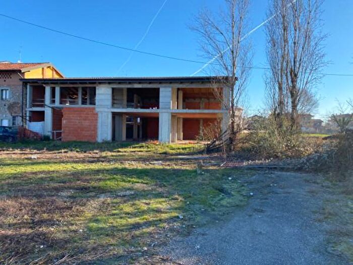 Casa con 6 locali in vendita in Strada Statale Soncinese, Romano Di Lombardia