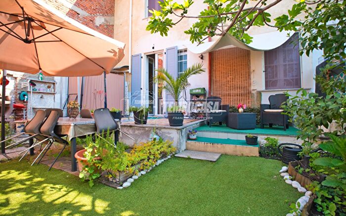 Casa quadrilocale in vendita in Novara