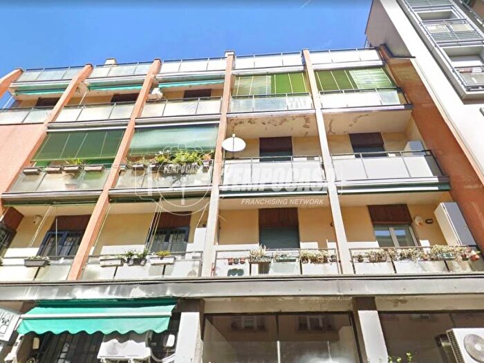 Appartamento trilocale in affitto in Via Luigi Varanini E, Rovereto, Milano