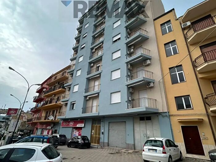 Appartamento con 6 locali in vendita in Via Porta Palermo, Raffadali