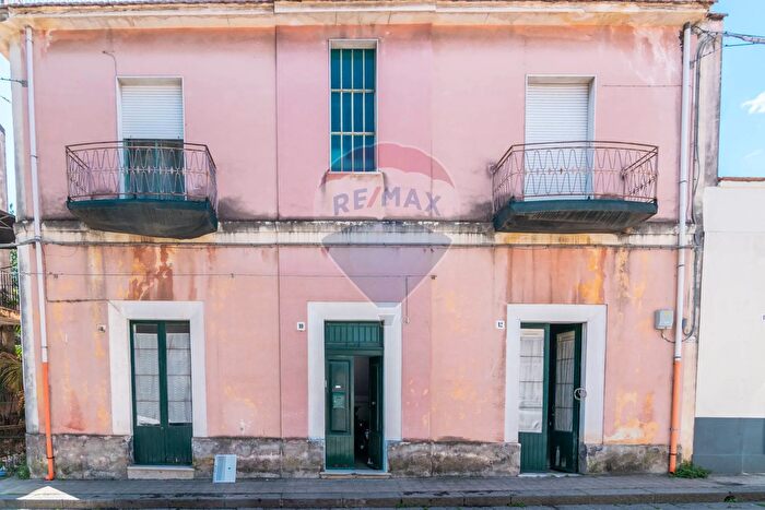 Appartamento trilocale in vendita in Via Cavour, Mascali