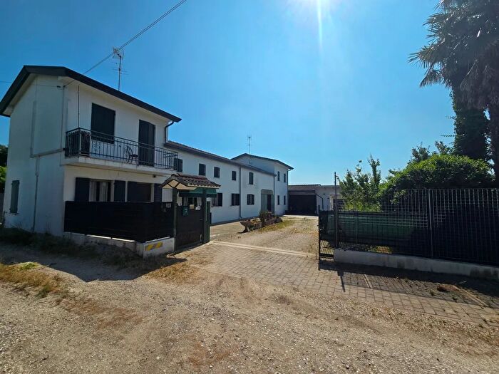 Casa quadrilocale in vendita in Piove di Sacco, Piove Di Sacco