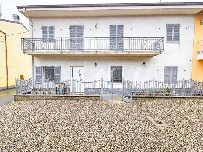 Casa con 5 locali in vendita in Vicolo Monzambano, Frugarolo