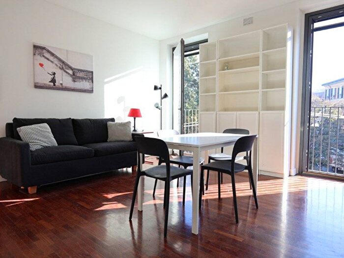 Appartamento monolocale in affitto in Corso di Porta Ticinese, Ticinese, Milano