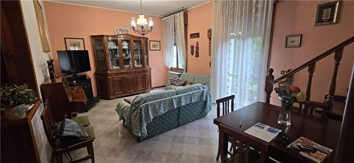 Appartamento quadrilocale in vendita in Modena