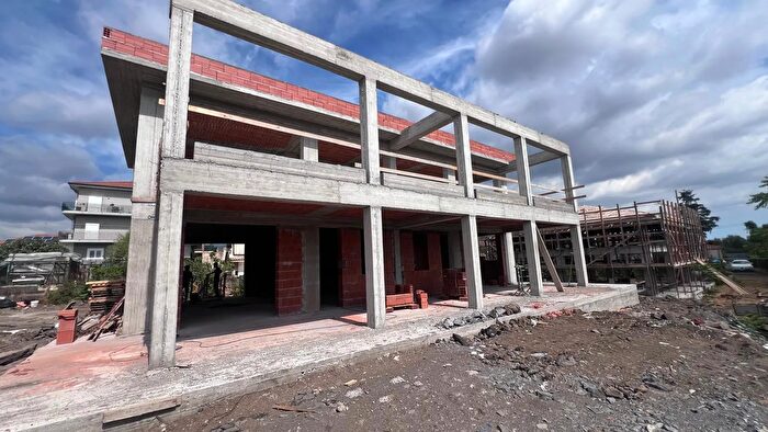 Casa con 5 locali in vendita in San Giovanni La Punta