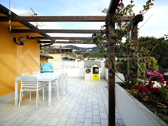 Appartamento quadrilocale in vendita in Via delle Villette, Livorno