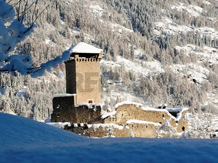 Appartamento con 7 locali in vendita in Ossana