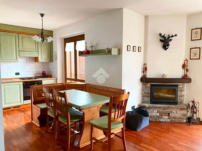 Appartamento trilocale in affitto in Via Guglielmo Marconi, Temu