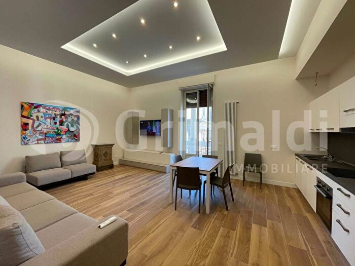 Appartamento quadrilocale in affitto in Via Roma, Castellammare, Palermo