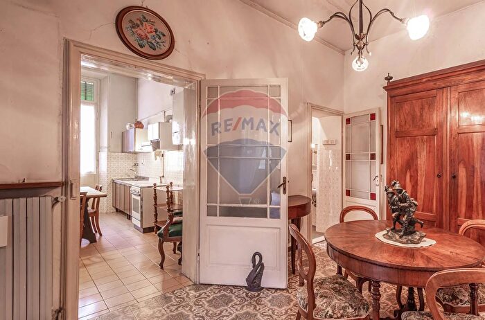 Casa con 20 locali in vendita in Via Dante Alighieri, Reggio Emilia