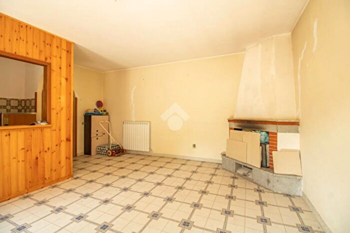 Appartamento bilocale in vendita in Via Santa Maria Morella, Montasola