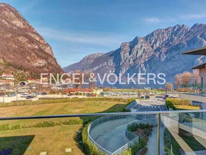 Appartamento trilocale in vendita in Frazione Parè, Valmadrera