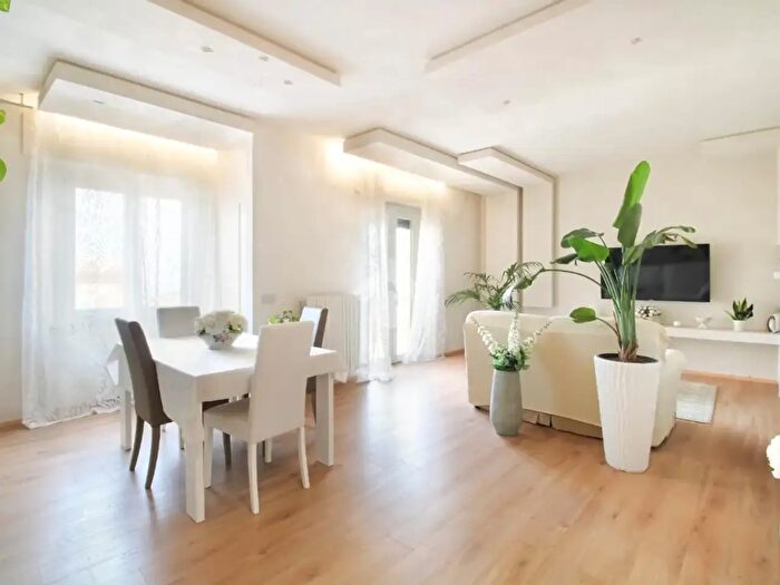 Appartamento trilocale in vendita in Viale Indipendenza, Fermo