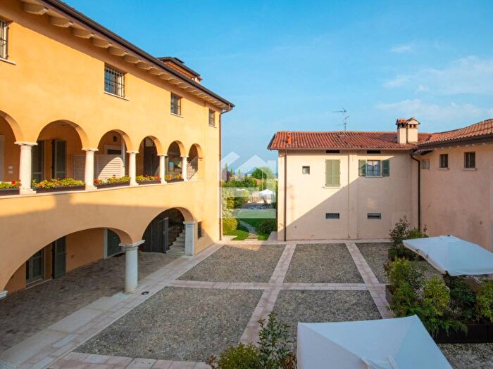 Appartamento trilocale in affitto in via vedrine, Centro, Polpenazze del Garda