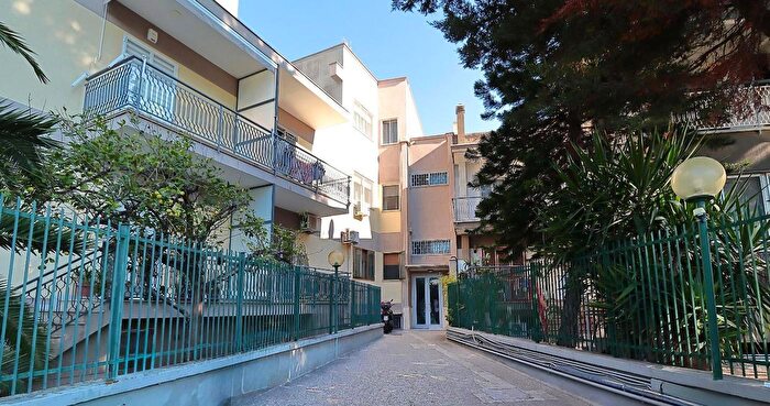 Appartamento quadrilocale in vendita in Via Vaccarella, Bari