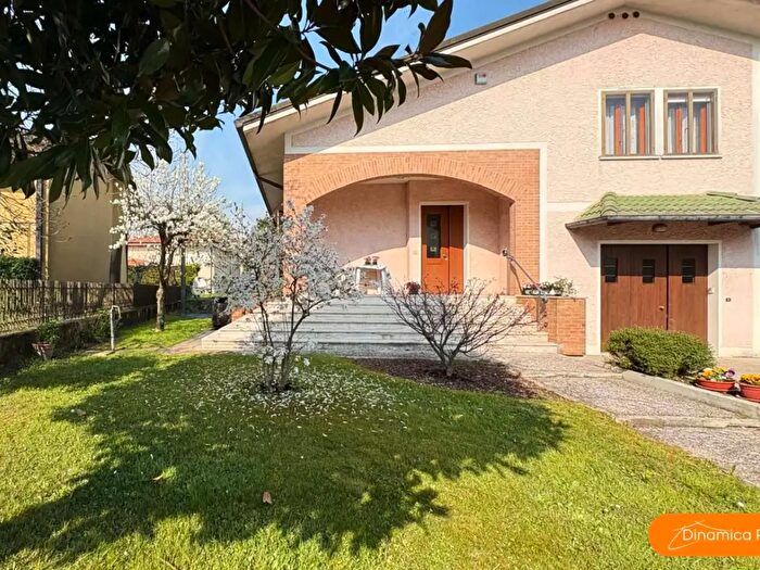 Casa con 6 locali in vendita in Via Pomponio Amalteo, Oderzo