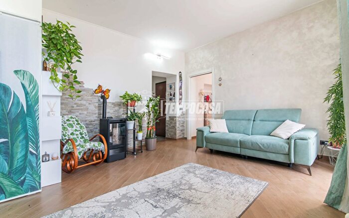 Appartamento trilocale in vendita in Via Risorgimento, Lurago Marinone