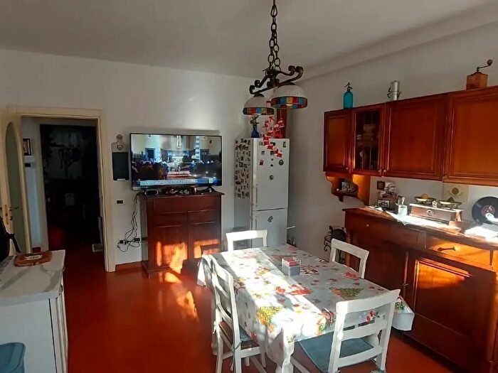 Appartamento con 6 locali in vendita in Livorno