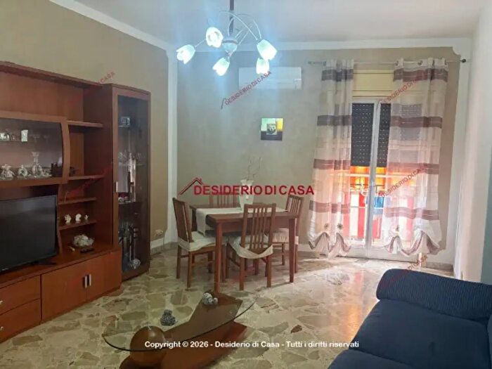 Appartamento quadrilocale in vendita in Via Cesare Civello, Campofelice Di Roccella