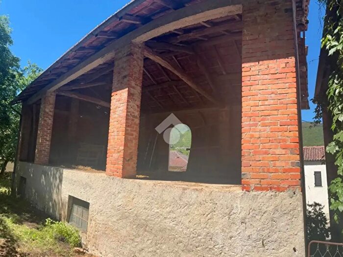 Casa trilocale in vendita in Sc Brentassi Lunassi, Fabbrica Curone
