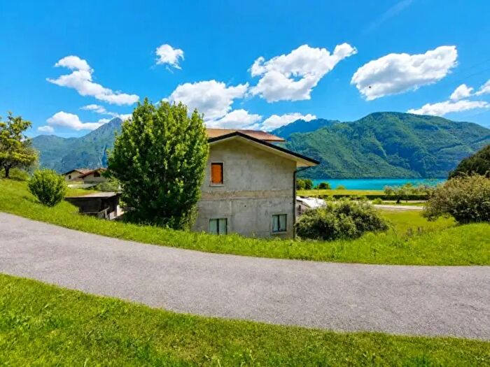 Casa bilocale in vendita in Bagolino