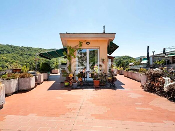 Appartamento trilocale in vendita in Via Luigi Arpinati, Rapallo