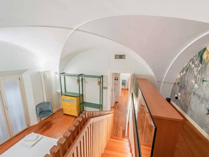 Appartamento trilocale in affitto in Via Borgonuovo, Centro Storico, Bologna