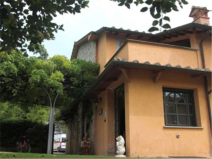 Casa con 6 locali in affitto in Centro, Deruta