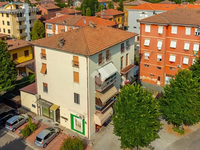 Appartamento trilocale in vendita in Via Gabriele Bombasi, Reggio Emilia