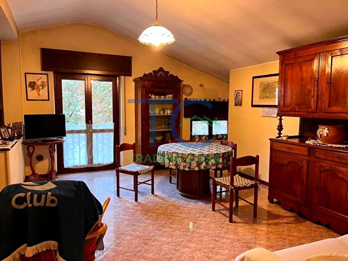 Appartamento trilocale in vendita in Via Milani, Gragnano Trebbiense