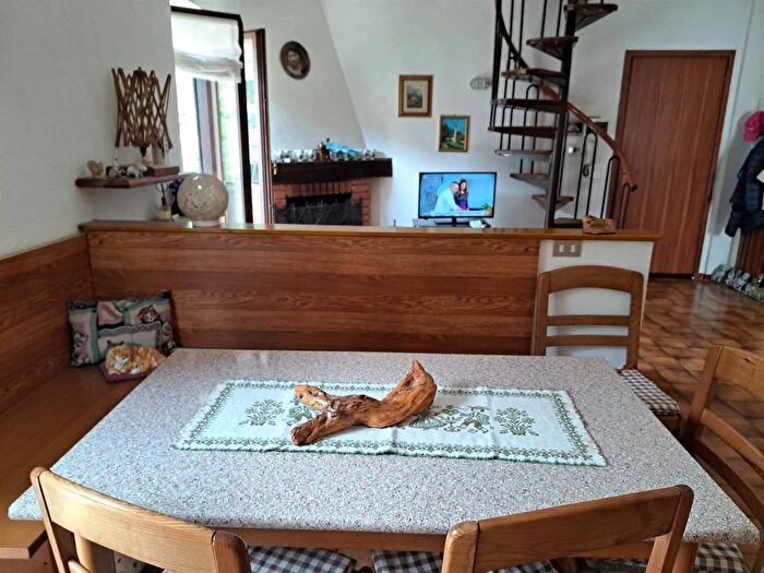 Appartamento trilocale in vendita in Via per Re Malesco, Malesco