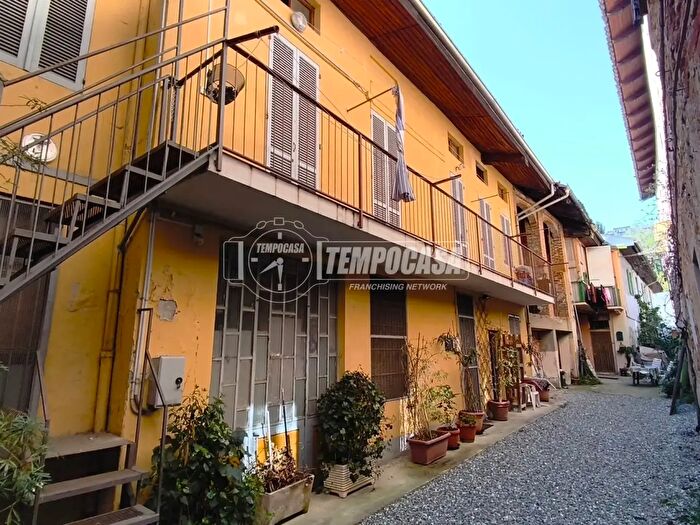 Appartamento con 8 locali in vendita in Via Quintino Sella, Biella