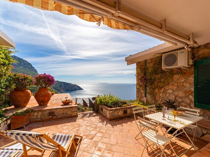 Appartamento con 5 locali in affitto in Via della Cala, Porto Santo Stefano, Monte Argentario