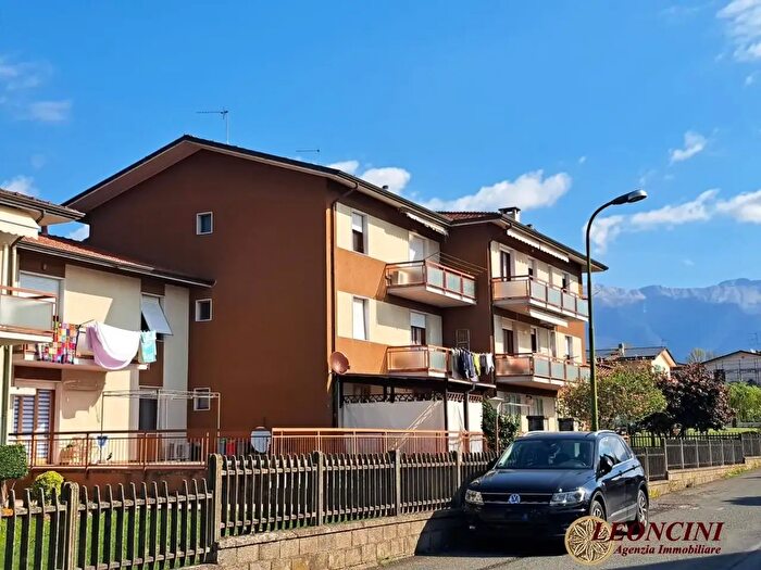 Appartamento trilocale in vendita in Via Piscine, Villafranca In Lunigiana
