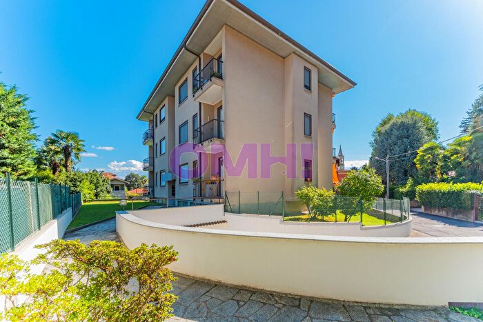 Appartamento trilocale in vendita in Lesa