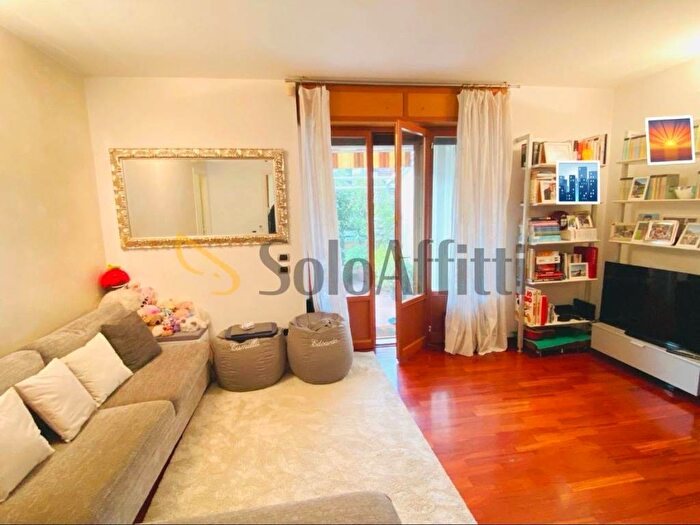 Appartamento trilocale in affitto in Via Mauro Macchi, Centrale, Milano