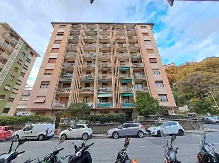 Appartamento trilocale in vendita in Viale Virginia Centurione Bracelli a Genova, Genova